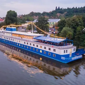 https://botel-racek.praguehotelsweb.com