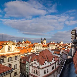 https://royal-road-residence.praguehotelsweb.com